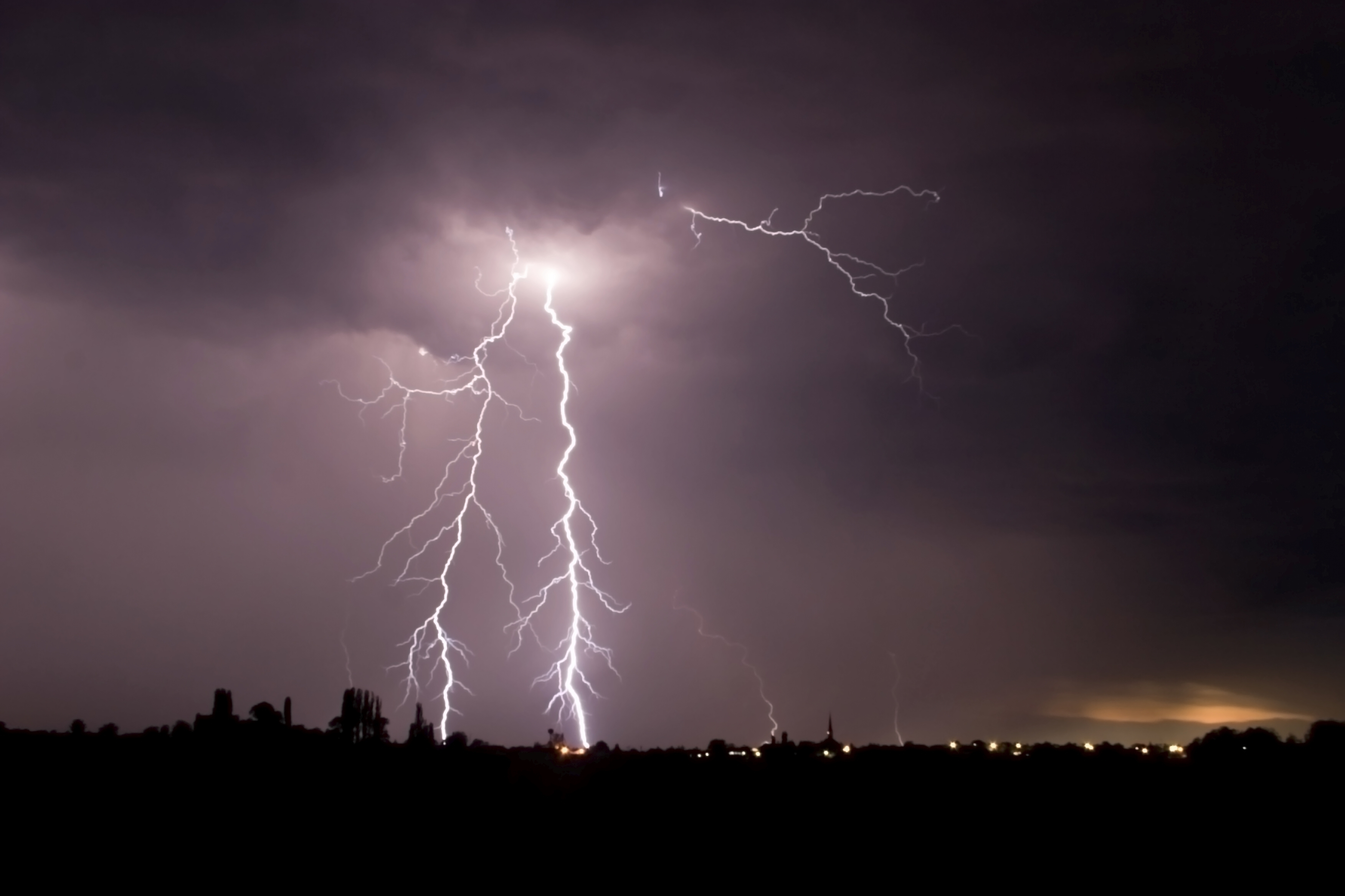 молния фэнтези. говорящий молния. говорящий молния. грозы, молнии реальные фот. говорящая молния.